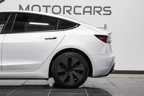 Used 2025 Tesla Model 3 Long Range image 15