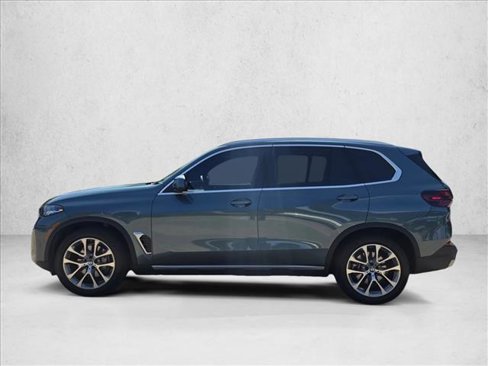 Used 2024 BMW X5 xDrive40i w/ Parking Assistance Package image 5
