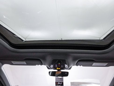 New 2025 Audi Q6 e-tron Premium Plus image 18