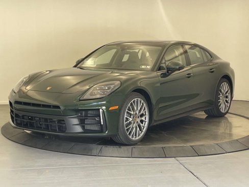 New 2025 Porsche Panamera image 1