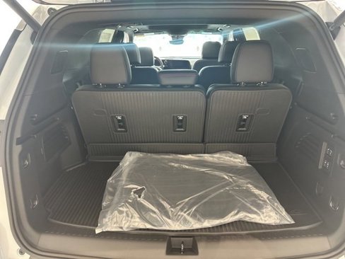 New 2026 Chevrolet Traverse RS w/ LPO, Floor Liner Package image 17