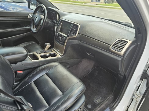 Used 2016 Jeep Grand Cherokee Limited image 18