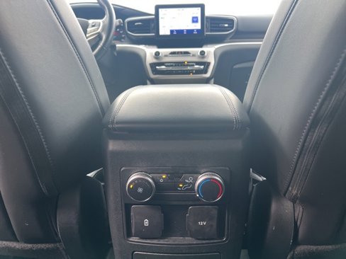 Used 2022 Ford Explorer XLT w/ Equipment Group 202A image 20