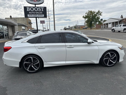 Used 2018 Honda Accord Sport image 8