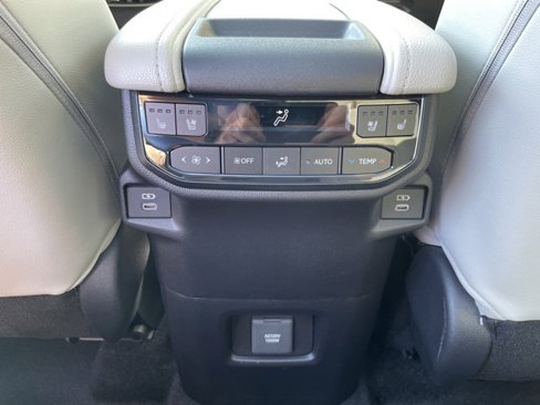 New 2026 Toyota Grand Highlander AWD Hybrid image 12
