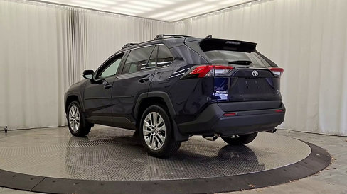 Used 2025 Toyota RAV4 XLE Premium image 9