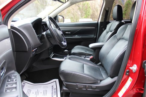 Used 2020 Mitsubishi Outlander SEL image 18