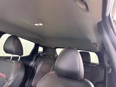 Certified 2025 Nissan Kicks SR image 12