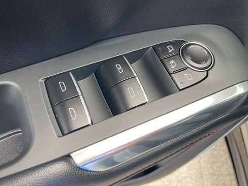 New 2026 Chevrolet Traverse RS w/ LPO, Floor Liner Package image 11