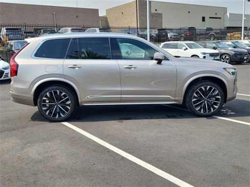 New 2026 Volvo XC90 T8 Plus image 6