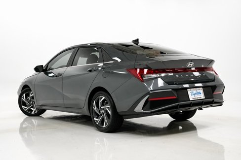 Used 2025 Hyundai Elantra SEL image 27