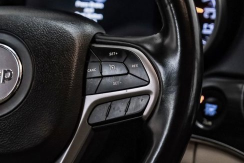 Used 2020 Jeep Grand Cherokee Limited image 23