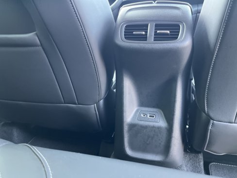 Used 2023 Buick Envision Essence image 22