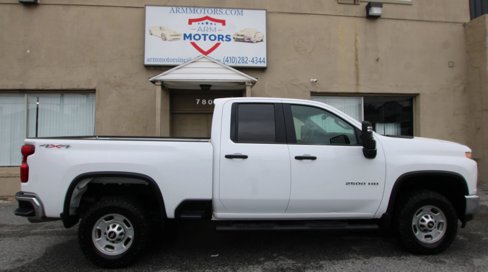 Used 2020 Chevrolet Silverado 2500 W/T w/ WT Safety Package image 4