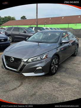 Used 2021 Nissan Altima 2.5 SV image 1