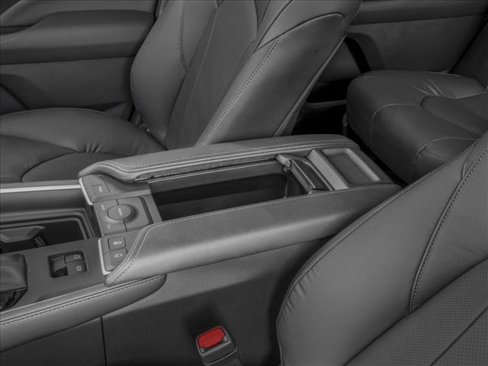 New 2026 Toyota Grand Highlander FWD image 10