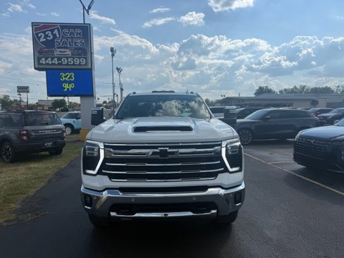 Used 2025 Chevrolet Silverado 2500 LTZ w/ LTZ Premium Package image 8