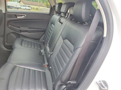 Used 2024 Ford Edge SEL image 11
