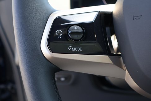 New 2026 BMW iX xDrive45 image 18