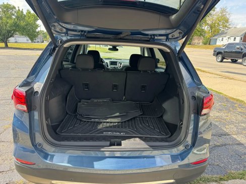 Used 2024 Chevrolet Equinox LT w/ LPO, Floor Liner Package image 11