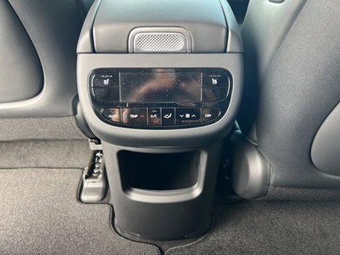 New 2026 Hyundai Ioniq 9 SEL image 18