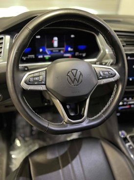 Used 2022 Volkswagen Tiguan SE image 40