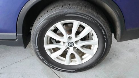 Used 2020 Nissan Rogue SV image 28