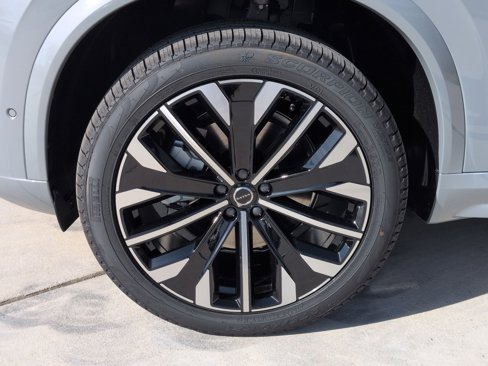 New 2026 Volvo XC90 B6 Ultra image 12