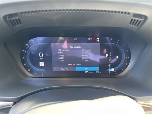 Certified 2025 Volvo XC60 B5 Plus w/ Climate Package image 25