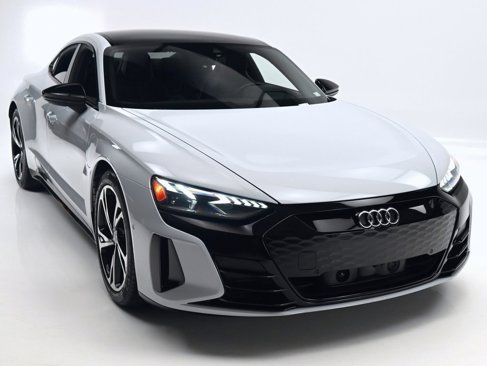 Used 2022 Audi e-tron GT Prestige image 3