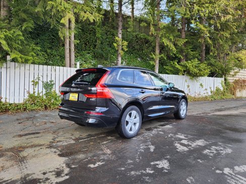 Used 2022 Volvo XC60 B5 Momentum image 22