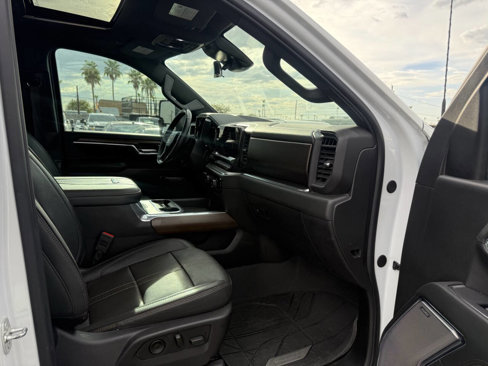 Used 2024 Chevrolet Silverado 3500 High Country w/ High Country Premium Package image 29