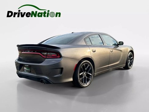 Used 2022 Dodge Charger SXT image 4