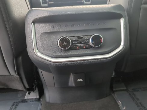 New 2025 Ford Expedition Platinum image 18