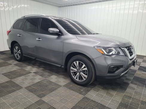 Used 2019 Nissan Pathfinder S image 1