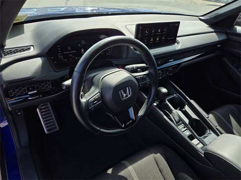 Used 2025 Honda Accord Sport image 9