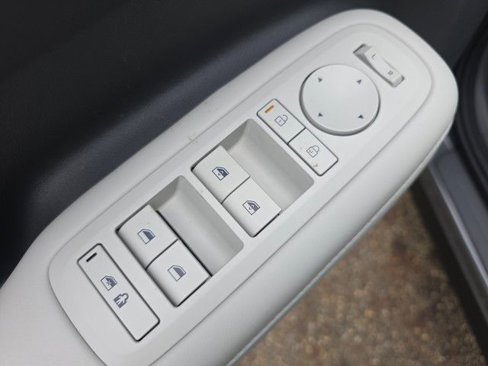 Certified 2025 Hyundai Santa Fe SEL image 16