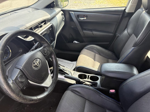 Used 2017 Toyota Corolla SE image 3