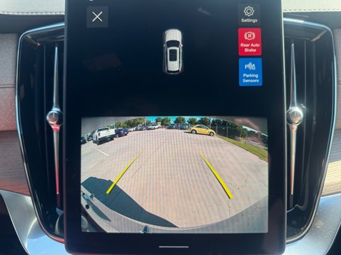New 2026 Volvo XC90 B6 Core image 19