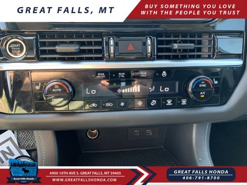 Used 2024 Nissan Pathfinder SV image 21
