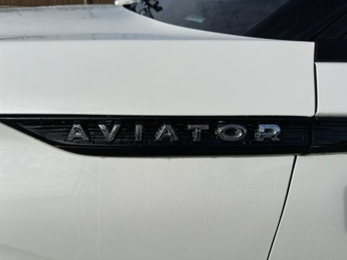 New 2025 Lincoln Aviator Reserve w/ Luxury Package image 9