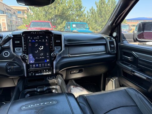 Used 2020 RAM 3500 Limited image 26