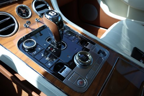 Used 2024 Bentley Continental GT image 18