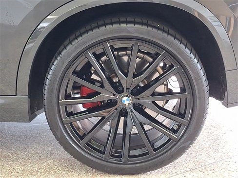 Used 2025 BMW X5 M60i image 28