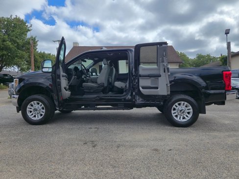 Used 2019 Ford F250 XL w/ STX Appearance Package image 11