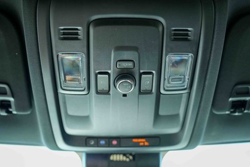 Used 2025 Chevrolet Suburban Z71 image 50