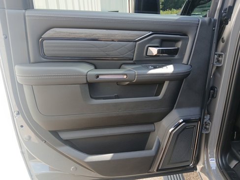 New 2026 RAM 2500 Limited image 32