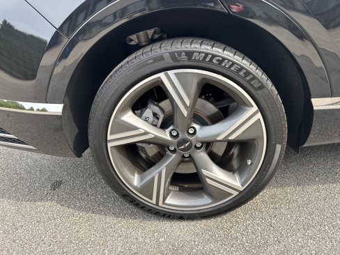 Used 2025 Genesis GV80 2.5T Prestige image 14
