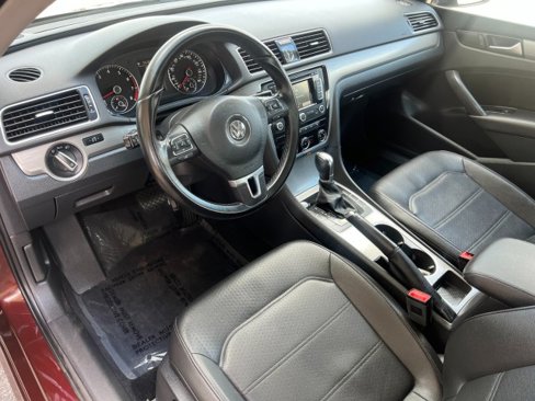 Used 2014 Volkswagen Passat 1.8T SE image 10