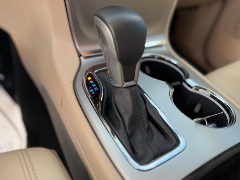 Used 2019 Jeep Grand Cherokee Limited image 28